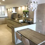 Apartman Fantastic 4 Bedroom With Ocean Views!