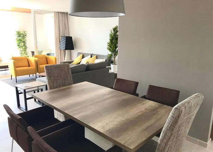 Fantastic 4 Bedroom With Ocean Views! Appartamento