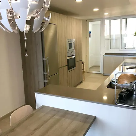 Lejlighed Fantastic 4 Bedroom With Ocean Views! *