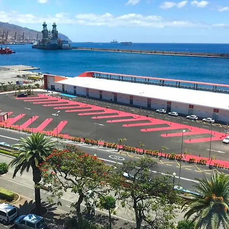 Fantastic 4 Bedroom With Ocean Views! Appartement