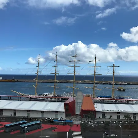 Fantastic 4 Bedroom With Ocean Views! Appartement *