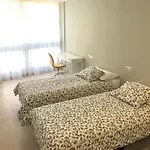 Fantastic 4 Bedroom With Ocean Views! Appartamento